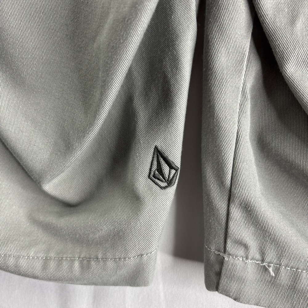 Volcom Men's Gray Corpo Class Size 30 Chino Shorts Cotton Casual Beach - Picture 6 of 7